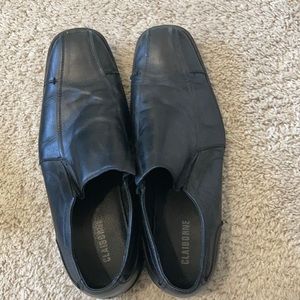 Men’s Claiborne black slip on dress shoes